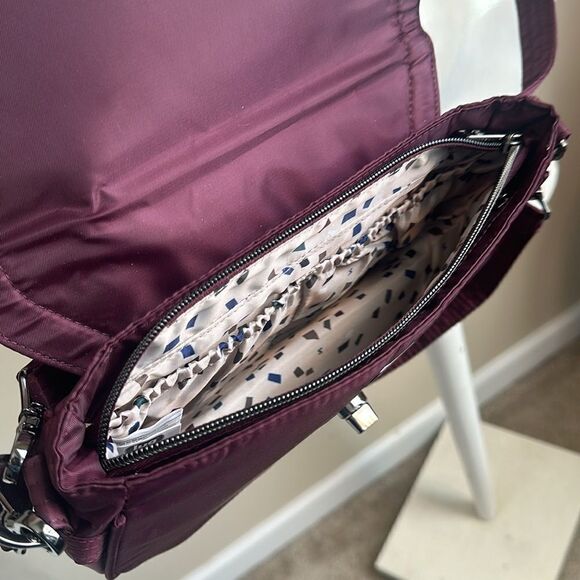 LUG Allegro Wine Crossbody Bag - Picture 6 of 8